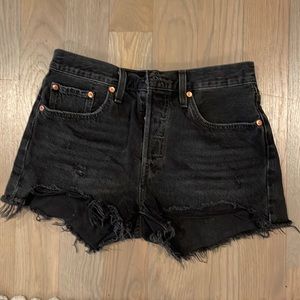 Levi’s premium 501 shorts in size 28